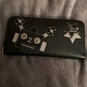 prada robot wallet
